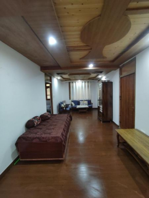 Himalayan Den